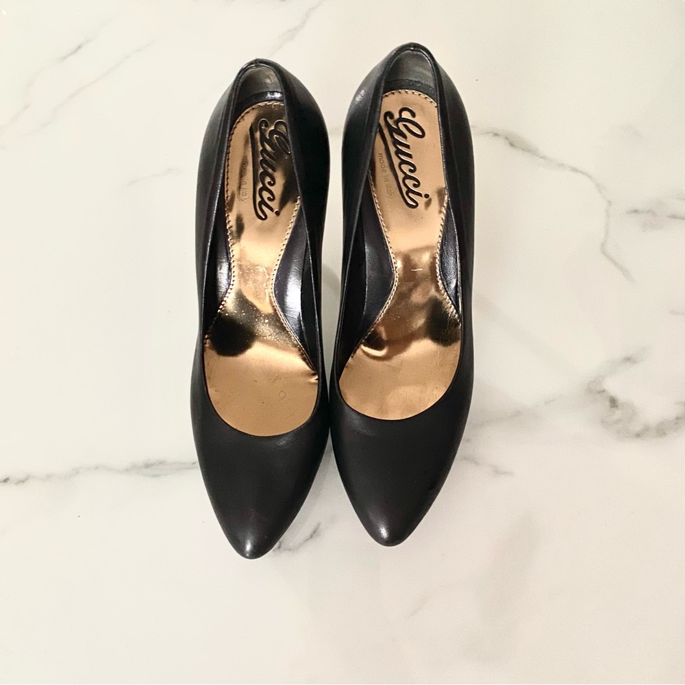 Gucci Black Leather Pointed Toe Pumps